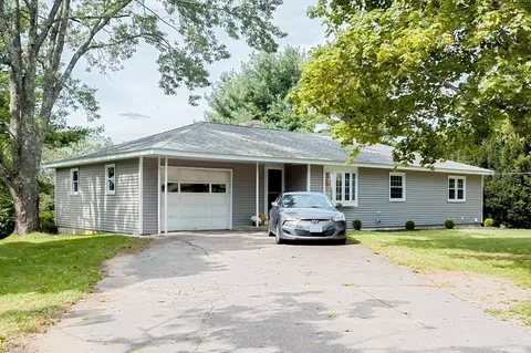 59 Mendon St, Blackstone, MA 01504