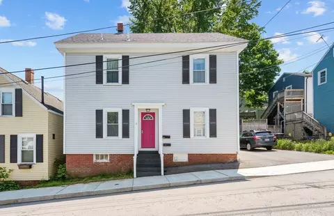 2 Boardman St #2, Amesbury, MA 01913