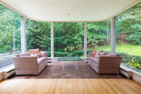 120 Codman Rd, Brookline, MA 02445 photo 5