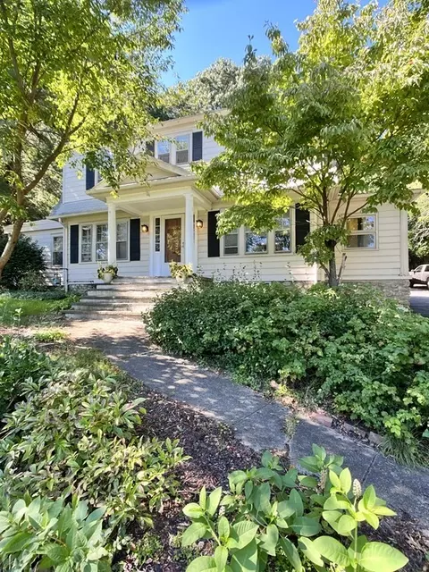 60 Flagg St, Worcester, MA 01602 photo 2