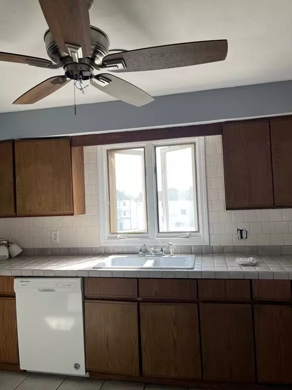  141 Peckham St #F, Fall River, MA 02724 photo 3