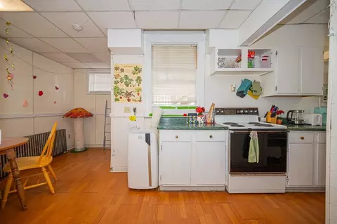 6 Dean St, Worcester, MA 01609 photo 9