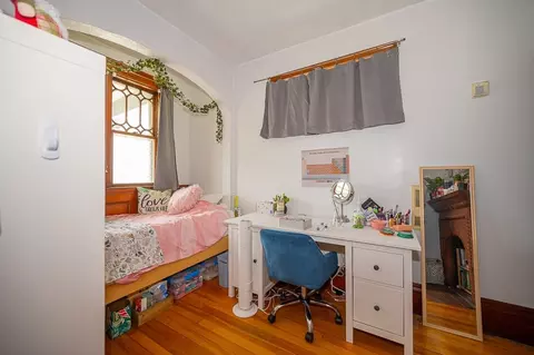 6 Dean St, Worcester, MA 01609 photo 2