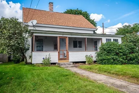 87 Linwood St, Uxbridge, MA 01569
