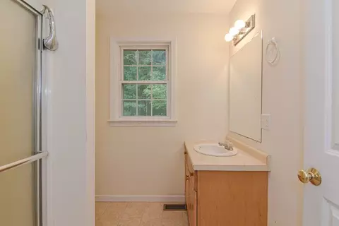 21 Shore Dr, Upton, MA 01568 photo 19