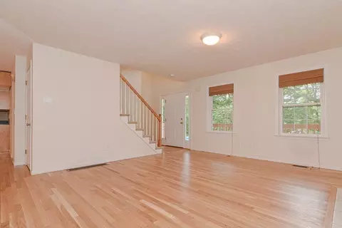 21 Shore Dr, Upton, MA 01568 photo 3