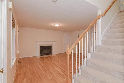 21 Shore Dr, Upton, MA 01568 photo 4