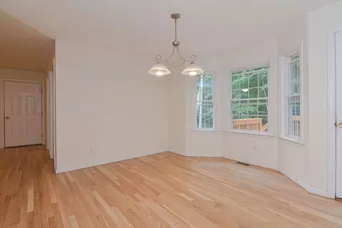 21 Shore Dr, Upton, MA 01568 photo 9