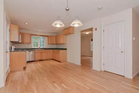 21 Shore Dr, Upton, MA 01568 photo 11