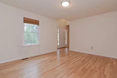 21 Shore Dr, Upton, MA 01568 photo 13