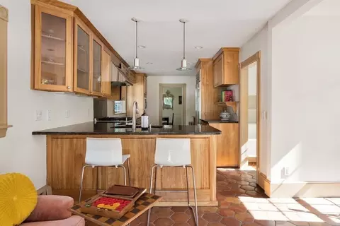 9 Brown St, Beverly, MA 01915 photo 18