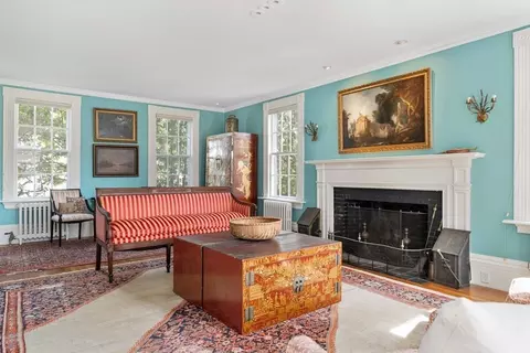 9 Brown St, Beverly, MA 01915 photo 3