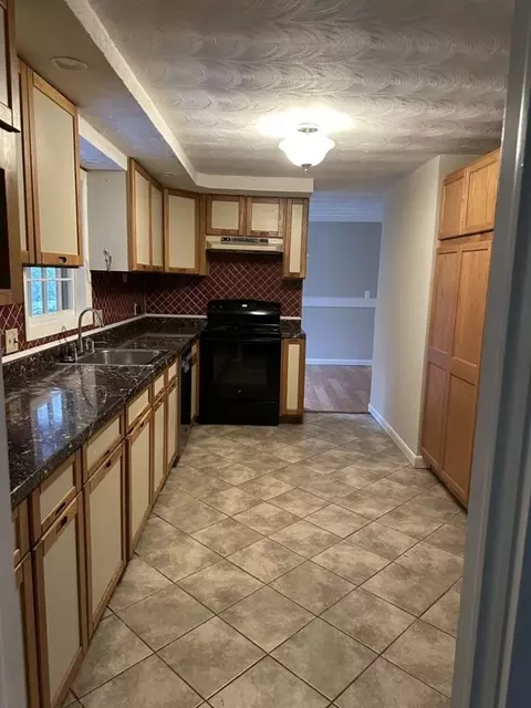19 Merrill Dr, Framingham, MA 01701 photo 13