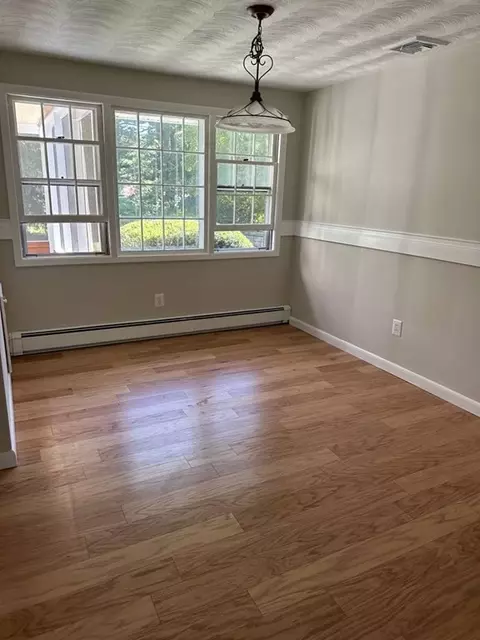 19 Merrill Dr, Framingham, MA 01701 photo 3