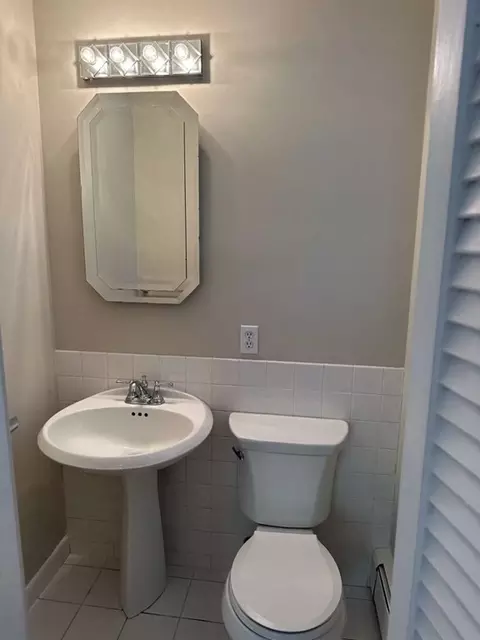 19 Merrill Dr, Framingham, MA 01701 photo 6