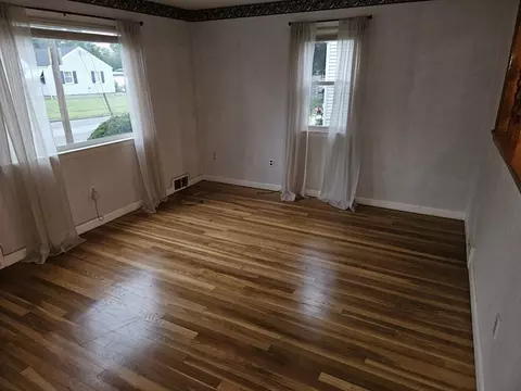 159 Middle St, Springfield, MA 01104 photo 5