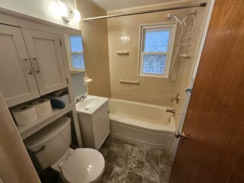 159 Middle St, Springfield, MA 01104 photo 10