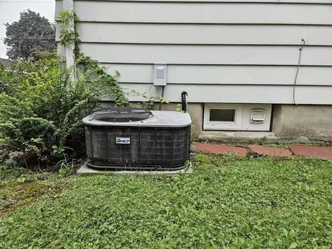 159 Middle St, Springfield, MA 01104 photo 4