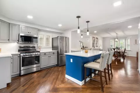 34 California Ave, Milton, MA 02186