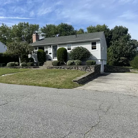 352 Chatterton Ave, Somerset, MA 02726