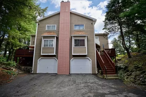 35 Aurora Ln #35, Salem, MA 01970