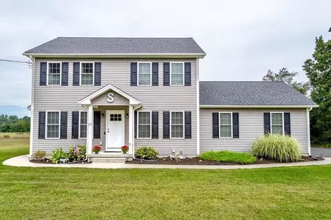 27 Furrowtown Rd, Westfield, MA 01085