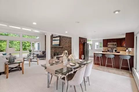 18 Greenhill Rd, Sudbury, MA 01776