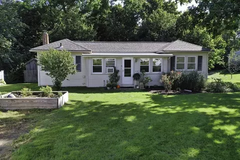 21 Old Colony Dr, Plymouth, MA 02360