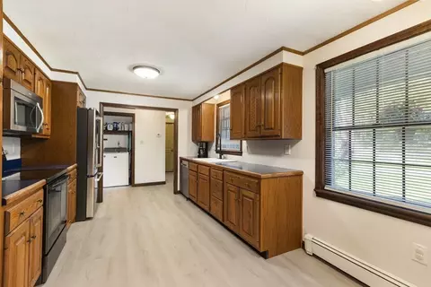 138 Lincoln Rd, Sutton, MA 01590 photo 5