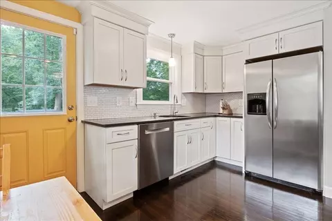 36 Calvert Rd, Walpole, MA 02032 photo 14