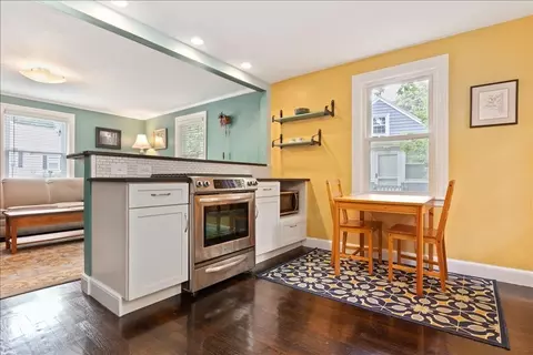 36 Calvert Rd, Walpole, MA 02032 photo 9