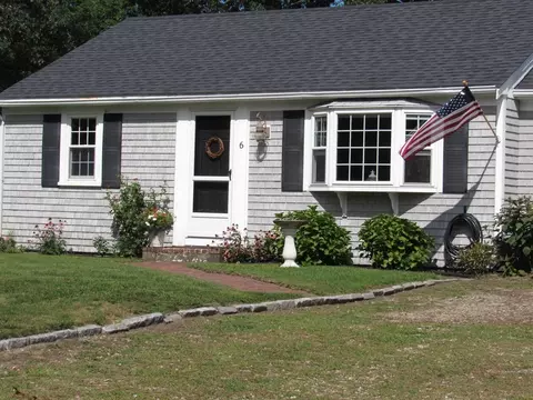 6 Mercury Dr, Yarmouth, MA 02664