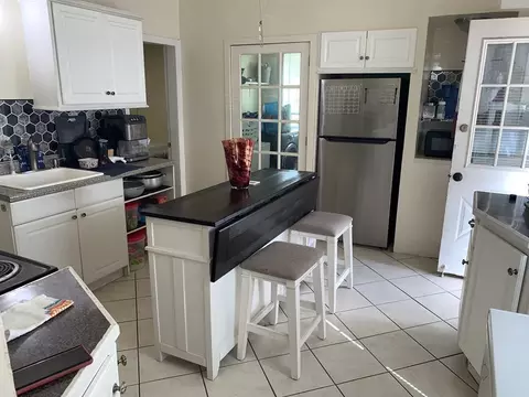 169 Dickinson St, Springfield, MA 01108 photo 4