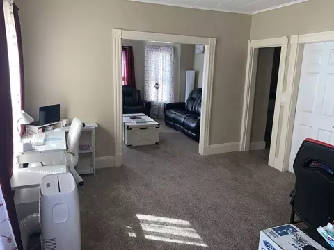 169 Dickinson St, Springfield, MA 01108 photo 2