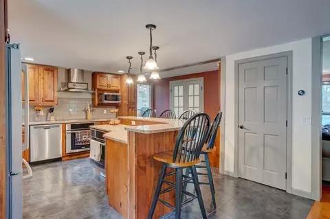 55 Highland St, Ware, MA 01082 photo 5