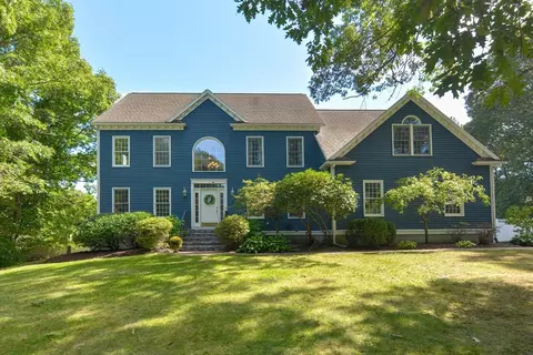 34 Northern Spy Rd, Franklin, MA 02038