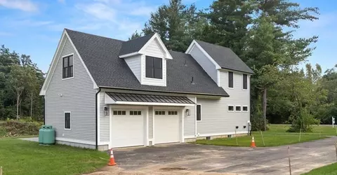 55 North St, Danvers, MA 01923 photo 4