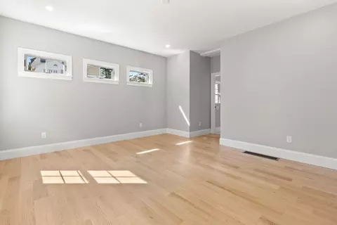 55 North St, Danvers, MA 01923 photo 19