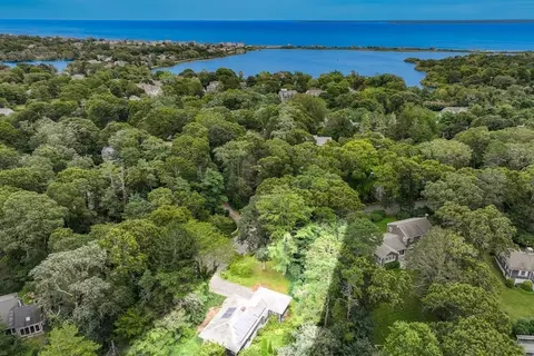 47 Katy Hatchs Rd, Falmouth, MA 02540