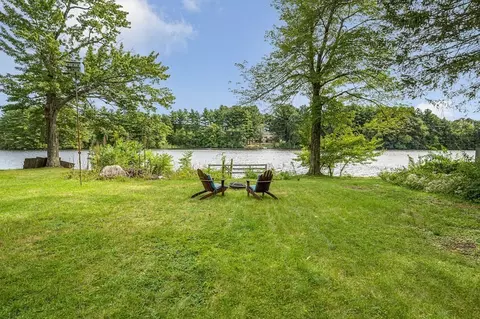 82 Lake Ave, Leicester, MA 01524