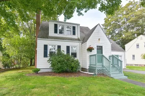 31 Margaret St, Norwood, MA 02062