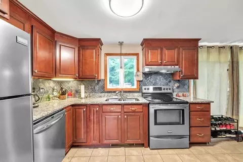 50 Joan St, Springfield, MA 01129 photo 7