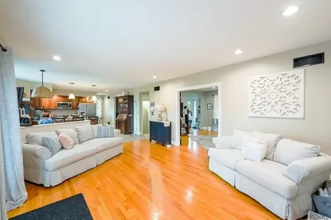 5022 N Main St, Fall River, MA 02720 photo 10