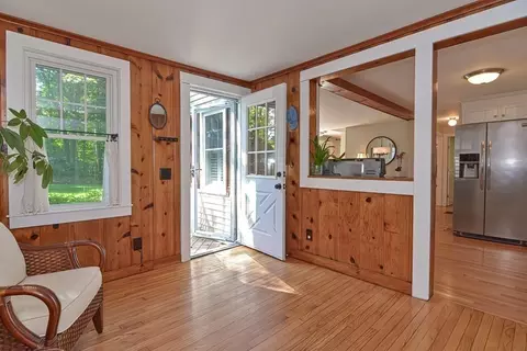 53 Warren St, Upton, MA 01568 photo 9