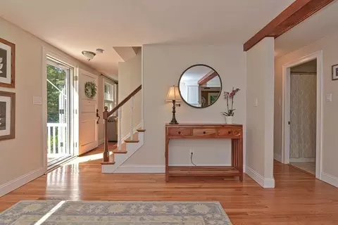 53 Warren St, Upton, MA 01568 photo 5
