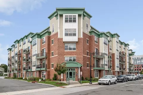 69 Foundry St #417, Wakefield, MA 01880