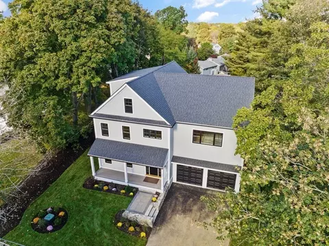 141 Pleasant St, Lexington, MA 02421