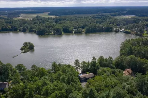 26 Cranberry Cir, Carver, MA 02330