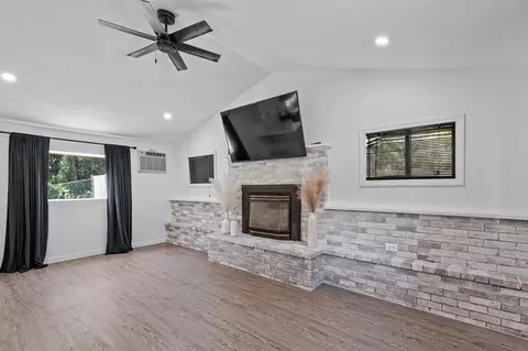 21 Buckley St, Quincy, MA 02169