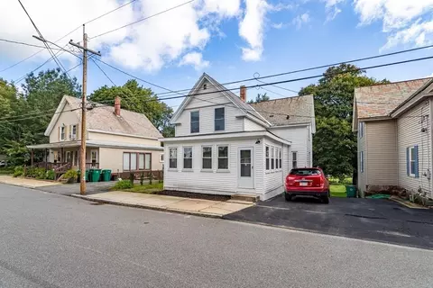 21 Harrison Ave, Fitchburg, MA 01420